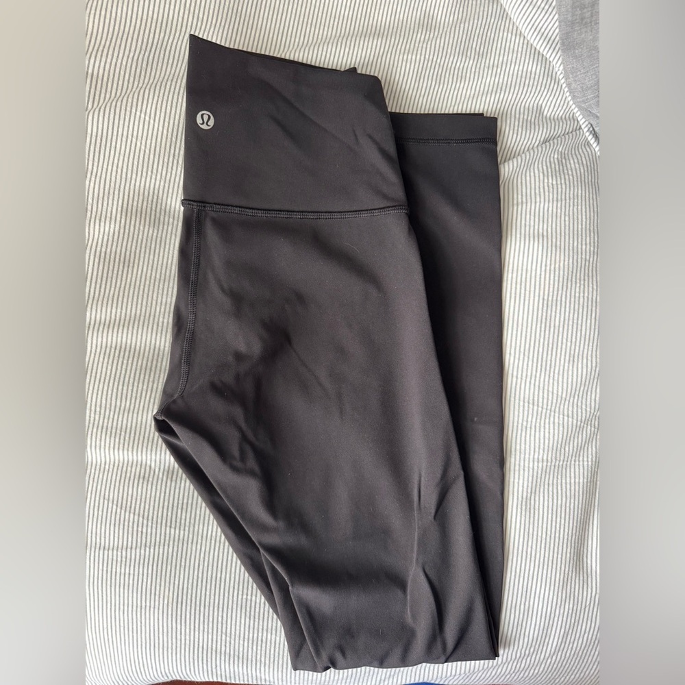 Lululemon winder under leggings size 6